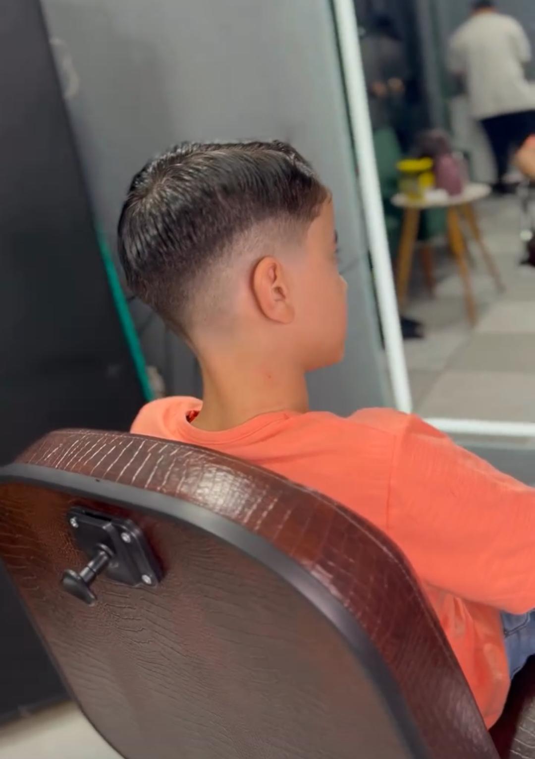 Degradê com risco lateral feito por Felipe Barbosa