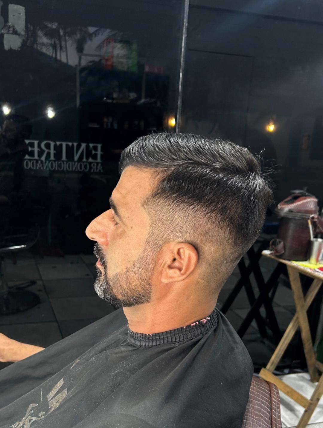 Degradê com topete feito por Felipe Barbosa